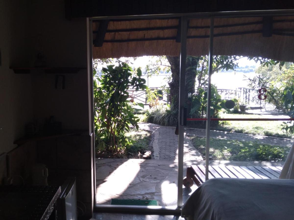 Caprivi River Lodge Katima Mulilo ภายนอก รูปภาพ
