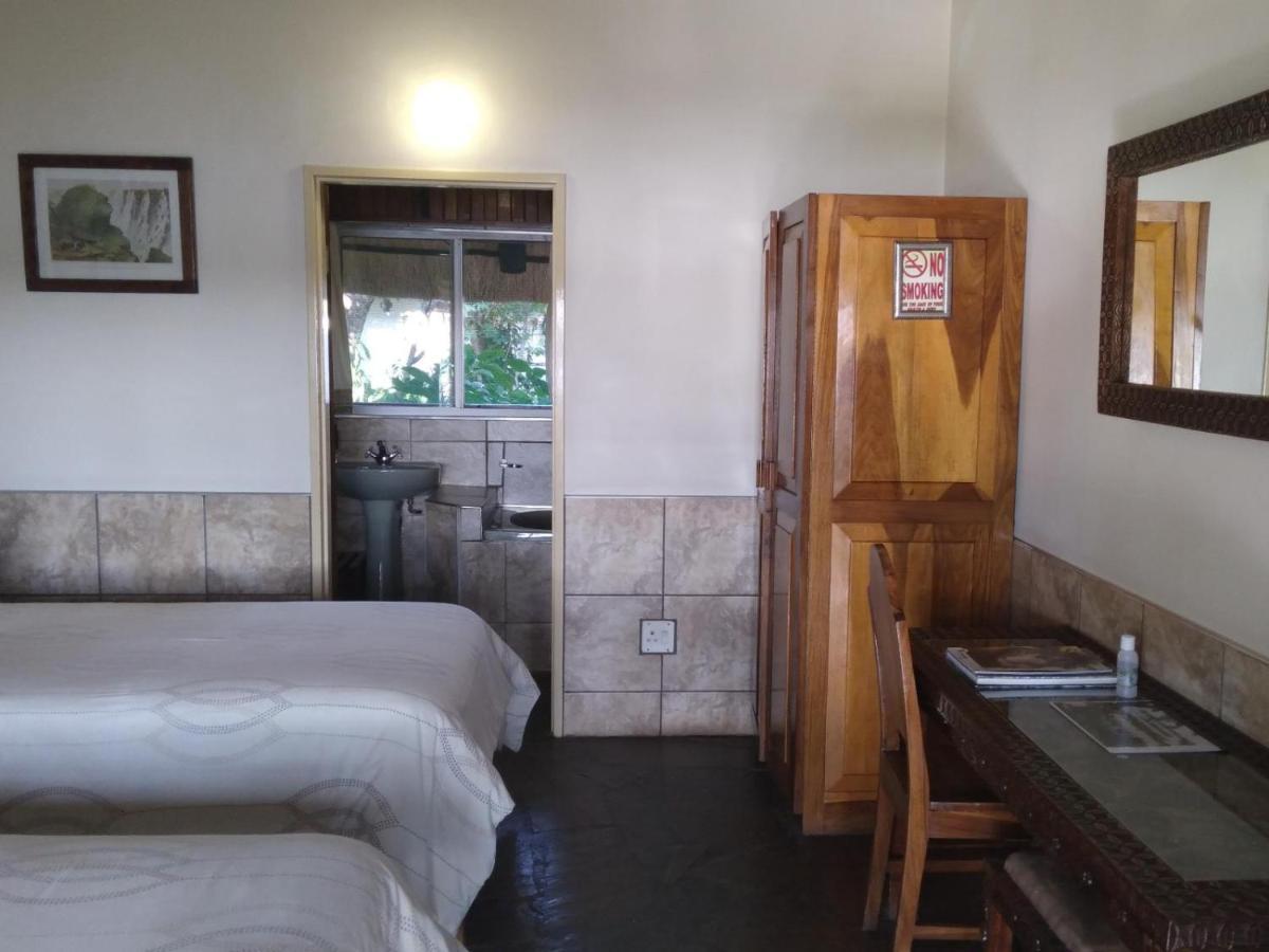 Caprivi River Lodge Katima Mulilo ภายนอก รูปภาพ